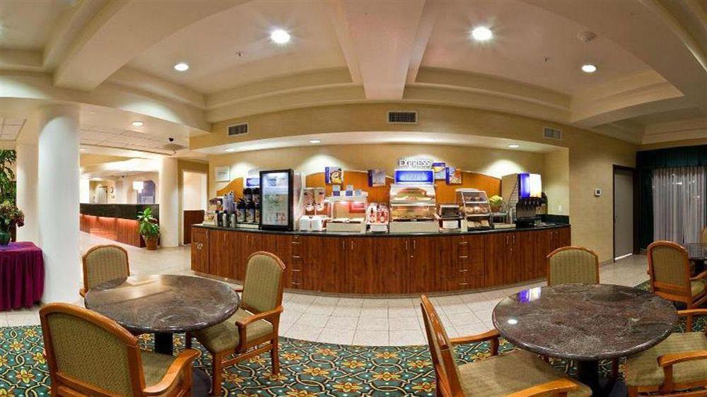 Holiday Inn Express & Suites Tacoma By Ihg Exteriör bild